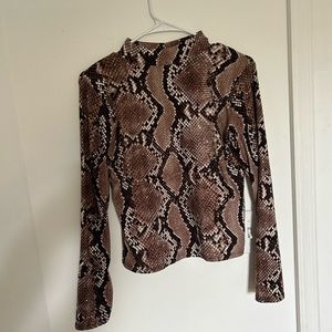 Snakeskin shirt, size Large